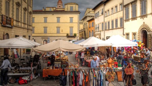 Marchés aux puces et marchés alimentaires